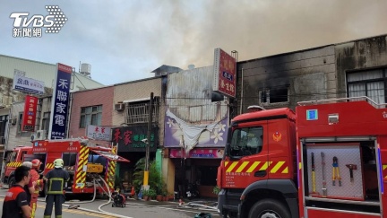 苗縣店面疑遭潑汽油縱火　外籍女大面積燒傷送醫