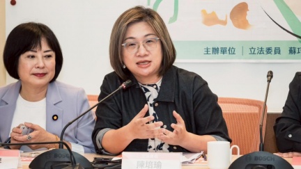 李貞秀爭議　綠委問韓國瑜：為何不公布雙重國籍回復書