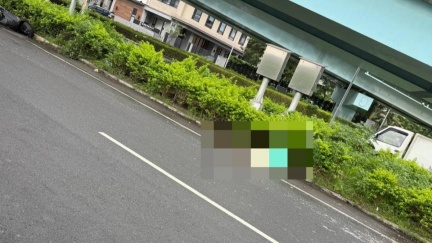 新北死亡車禍！砂石車、機車碰撞　1女遭輾爆頭慘死