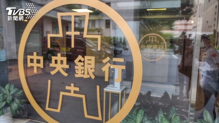 憂美關稅疊加削弱產業30%競爭力　翁履中建議央行適度貶值