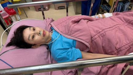 金鐘主持人驚傳車禍！路口被撞重摔倒地　脫臼、骨裂急送醫