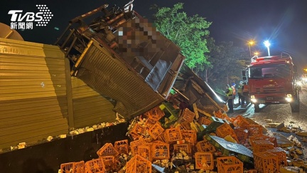 國3死亡車禍！男開到一半赫見故障車　急閃翻邊坡慘死