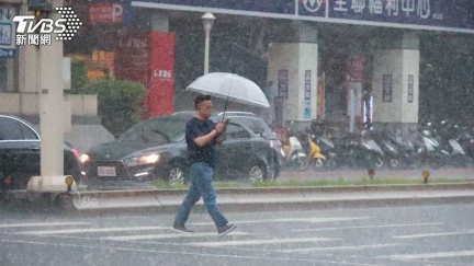 國家警報響！9縣市大雷雨狂襲　氣象署發豪雨特報