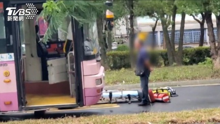 名醫周佳正遭公車撞亡！肇事司機5萬交保