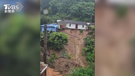 暴雨土石流　員林湖水路三合院地基沖毀