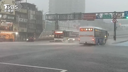 國家警報響！「大雷雨開炸」區域曝　防雷擊、冰雹