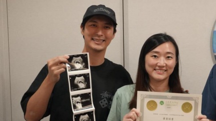 嚴爵喜認當爸嗨曬超音波　揭愛妻懷孕4個月：身心不容易