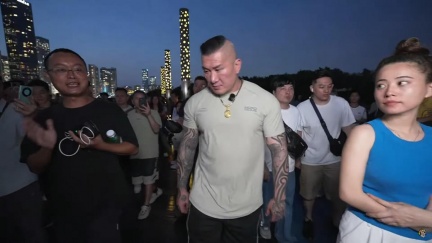 館長再度訪中直播！喊話這句　陸媒記者突提3字被消音