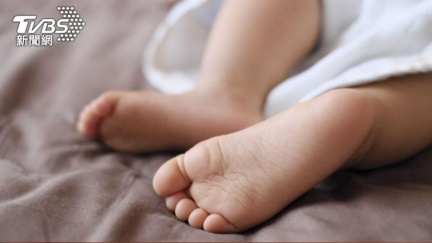 毒品當托嬰報酬！台南離譜母揪4友狂吸　害2童發展遲緩