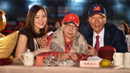 被爆「婆婆離世隔天就慶生」！曾馨瑩澄清曝真相：心情非常沉重