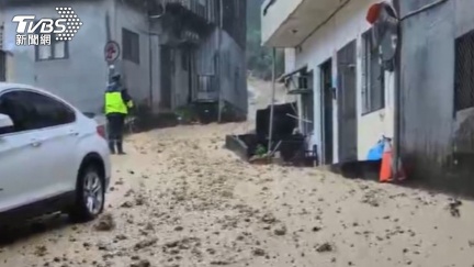 宜蘭南方澳華山路土石流　大片泥水傾瀉而下