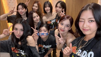 TWICE來台倒數　高雄掀起「藍色狂潮」