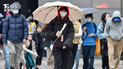 今東北季風增強！北部、宜蘭降溫有雨　低溫掉至14度