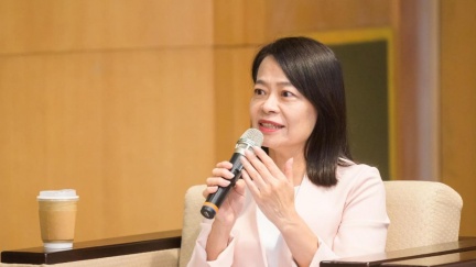 爆住都中心年增35人「月領21萬」　許宇甄：養綠營自己人？