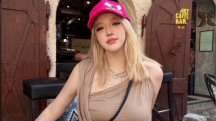 29歲百萬網紅「你的渡口」驚傳猝逝！昔為還債拍成人片挨網暴