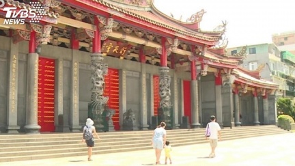 供3餐+住宿！行天宮徵才「月領4.8萬」　內行曝：要跟神明面試