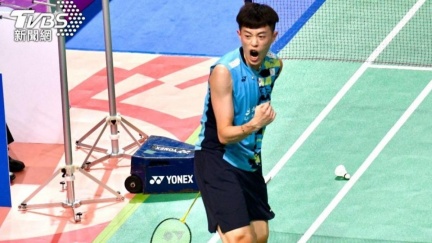 林俊易首座超級750冠軍　直落2擊敗世界第4