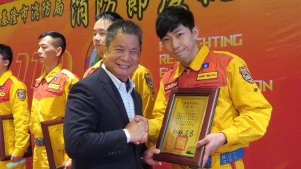 基隆火災／詹能傑殉職「弟弟也是消防員」　聞噩耗急返家