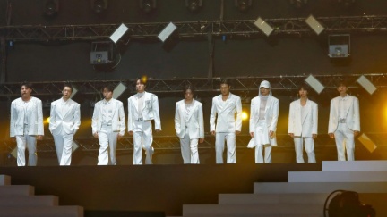 高雄變寶藍色！SJ攻蛋大喊「我們回家了」