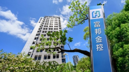 富邦金蟬聯17年金控獲利王！蔡明興保證年終上漲