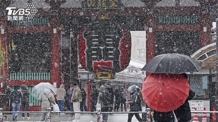 日本暴雪400觀光客困小學　新幹線車廂開放過夜