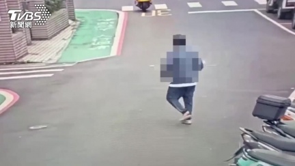 他想抱走我小孩！內湖詭異男公園「強拉幼兒」　爸媽護子遭毆