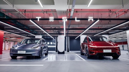 特斯拉全台最大V4超級充電站在這　限時3天免費充電