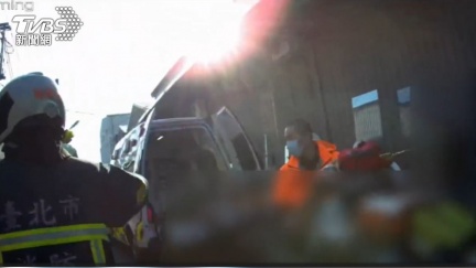 快訊／社子島工安意外！男子切割金屬鐵桶遭彈飛　當場OHCA