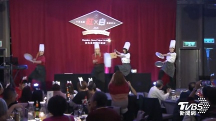 飯店「千人圍爐宴」超熱鬧！　1600人共度除夕