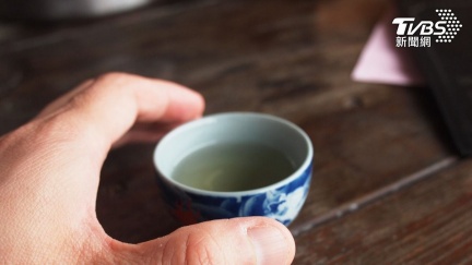 趁爸爸去收垃圾！萬華「清茶館爺爺」性侵8歲女童　還辯是漏尿