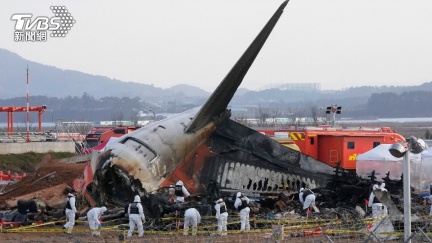 棄置一年屍骨散落機場外　濟州航空罹難家屬崩潰