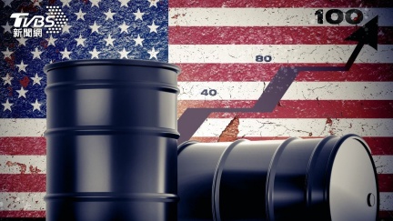 中東戰火看不到盡頭！油價狂飆40％　衝破100美元大關