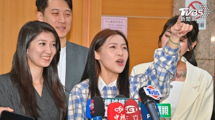 徐巧芯台上講課　蕭敬嚴坐最後一排閃超遠