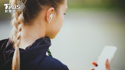 AirPods戴錯多年？網瘋傳「一轉音質升級」