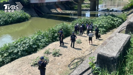 快訊／高雄後勁溪驚見「女屍漂浮」　民眾嚇壞警消急打撈