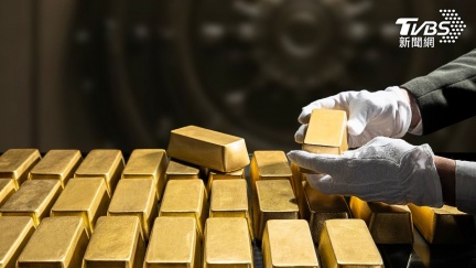 黃金大漲！最新短期目標價上看5000美元　這些貴金屬也飆