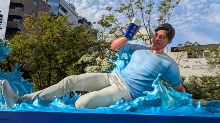 大谷翔平5公尺人像現身澀谷　網吐槽：根本不像