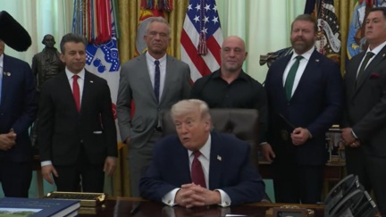 川普稱美伊對話順利　警告伊朗別再拿荷姆茲海峽勒索