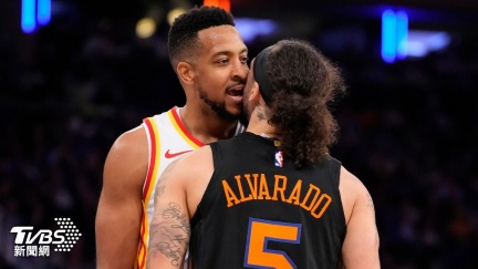 NBA／麥凱倫32分率老鷹成功逆轉　1分險勝尼克扳平系列賽