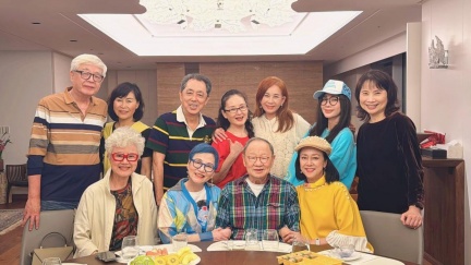 73歲湯蘭花驚人近況曝光！陳美鳳公開「超扯聚餐照」網全看傻