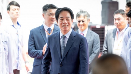 藍白彈劾失敗　府盼立院審總預算「做件有意義的事」