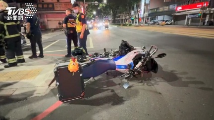 救護車鳴笛！高雄重機騎士未避讓對撞　慘摔還遭重罰
