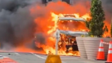 快訊／靠近紐約華爾街地標　曼哈頓汽車爆炸驚見大火球 