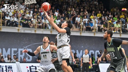 國王頻追分　第三節結束夢想家61：58領先