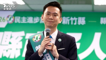 賴清德親讚「他會走完天堂路」　鄭朝方台下突掏念珠