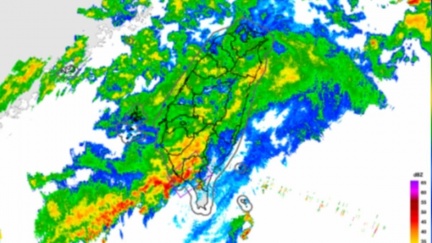大雷雨襲南台灣　高雄、屏東列警戒區