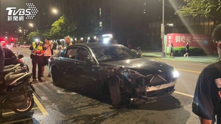 南港恐怖毒駕　沿路狂飆追撞毀多車