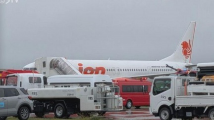 高雄飛北海道班機出事！機艙內行動電源冒煙　消防急出動