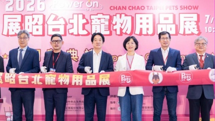 和賴清德合照完　黃揚明曝一週後他毒油案1千萬交保