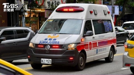 台中20歲男騎士猛撞卡車　耳鼻爆血無呼吸心跳